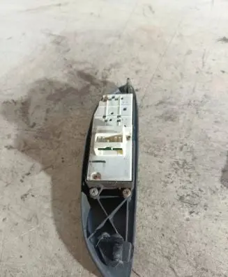 Toyota Yaris Electric window control switch