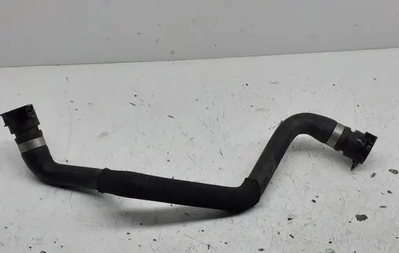 BMW 5 G30 G31 Engine coolant pipe/hose 8572908