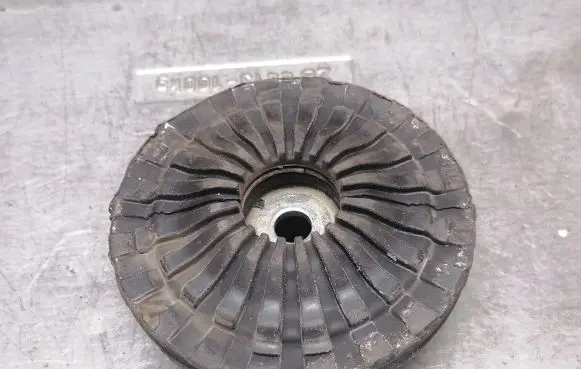Audi A4 S4 B7 8E 8H Front coil spring rubber mount 8E0412377C