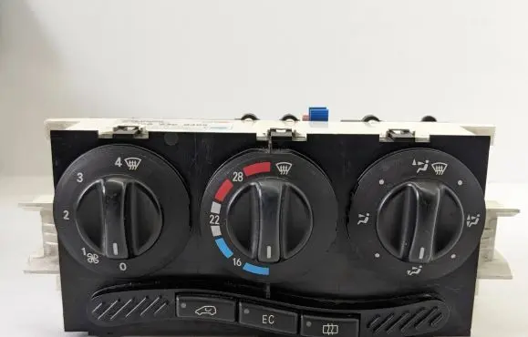 Mercedes-Benz A W168 Climate control unit 1688300485 Q155000