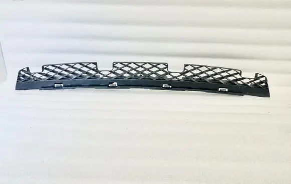 Volkswagen PASSAT B7 Rear bumper mounting bracket 3AE807863