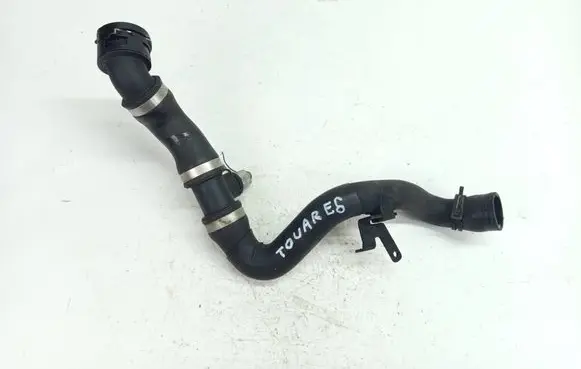 Engine coolant pipe/hose