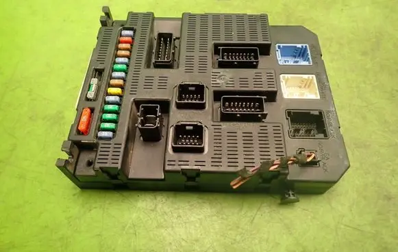 Citroen C4 Aircross Fuse module 9659285580