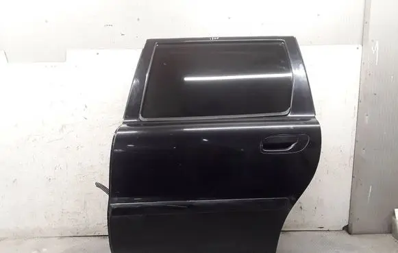 Volvo V70 Rear door 