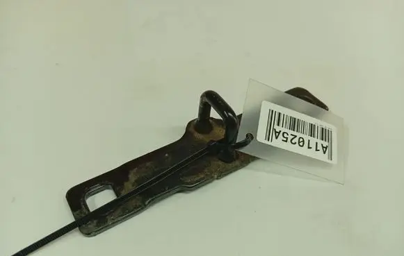 Audi A3 S3 8P Rear door lock loop/hook striker 4B9827507L