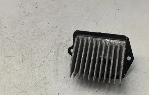 Mazda Premacy Heater blower motor/fan resistor KJ180B26R
