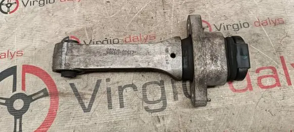 Engine mount bracket