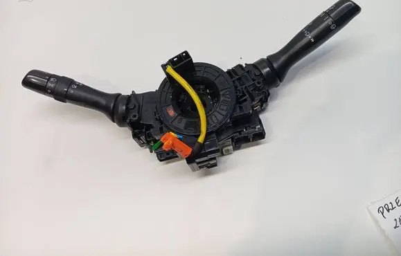 Toyota Yaris Wiper turn signal indicator stalk/switch 17J314 0D060 75J314