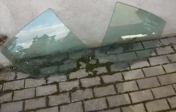 BMW 7 E65 E66 Rear door window glass