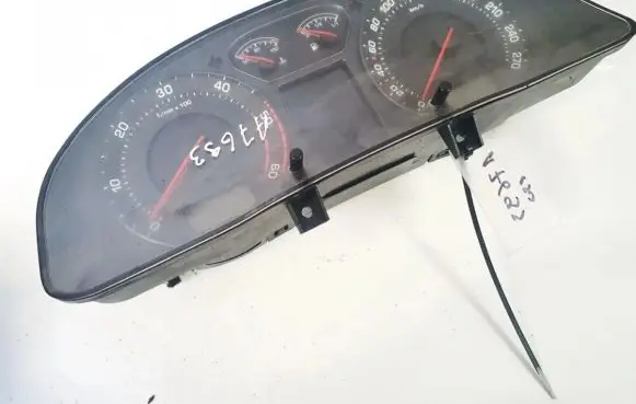 Skoda Superb B5 (3U) Speedometer (instrument cluster) 3u0920841d5e2