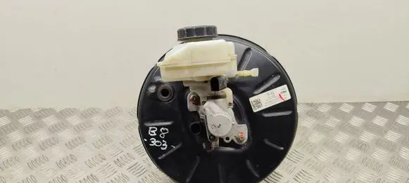 Volkswagen PASSAT B8 Brake booster 5Q1614105CG