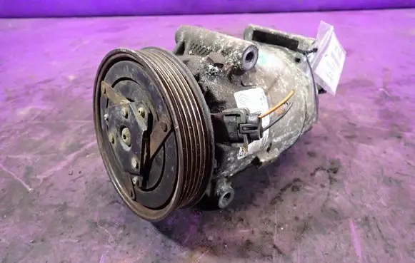 Renault Megane II Air conditioning (A/C) compressor (pump) 8200600110