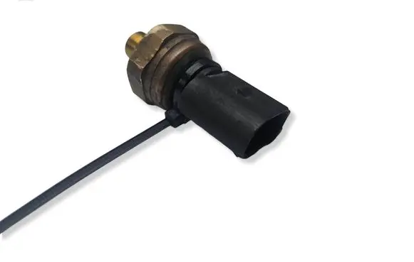 Audi Q7 4L Fuel pressure sensor 06E906051K