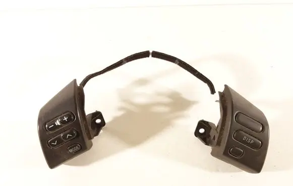 Toyota Corolla Verso AR10 Steering wheel buttons/switches 