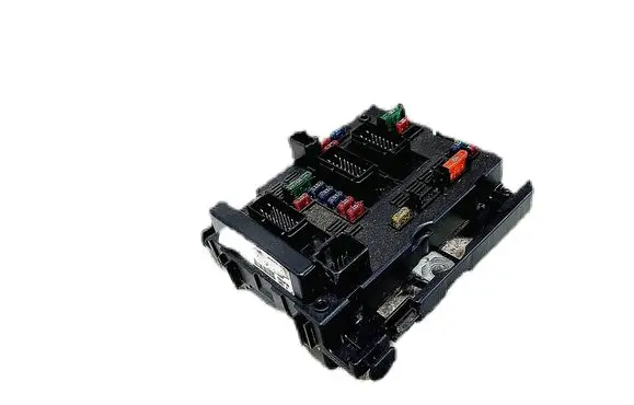 Peugeot 206+ Fuse module 9650664080