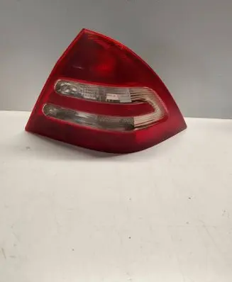 Mercedes-Benz C W203 Rear/tail lights 3311