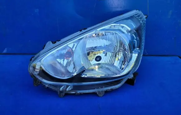Mitsubishi Space Star Headlight/headlamp 8301C193