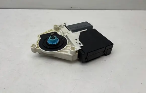 Volkswagen PASSAT CC Front door window regulator motor 3C0959793C 3C8959701 3C8837461J