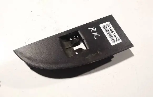 Seat Leon (1P) Front door window switch trim 1p1887171