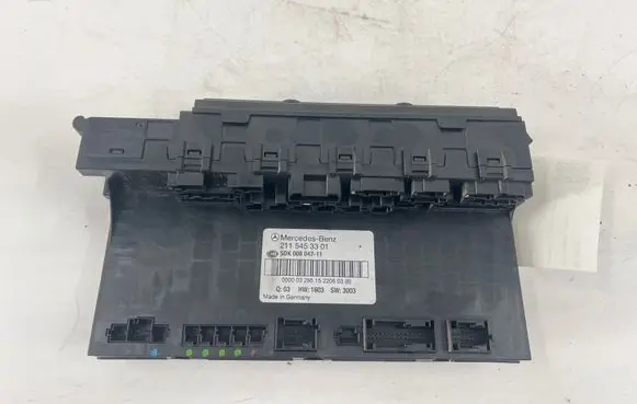 Mercedes-Benz E W211 SAM control unit 2115453301
