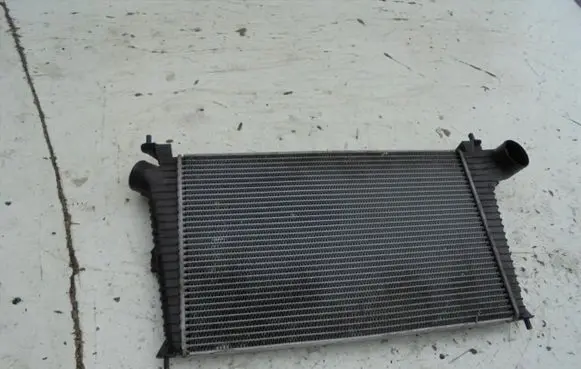 Volkswagen Amarok Intercooler radiator