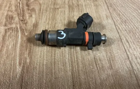 Fuel injector