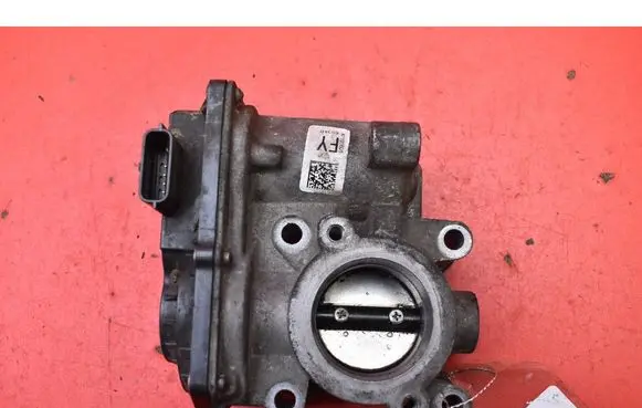 Dacia Sandero Throttle body valve 161206038R