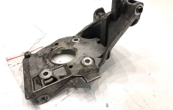 Peugeot 308 SW Engine mount bracket 9802624080