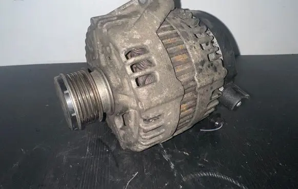 Volvo XC60 Generator/alternator 0121715008