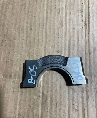 Volkswagen PASSAT B6 Crankshaft Holder 