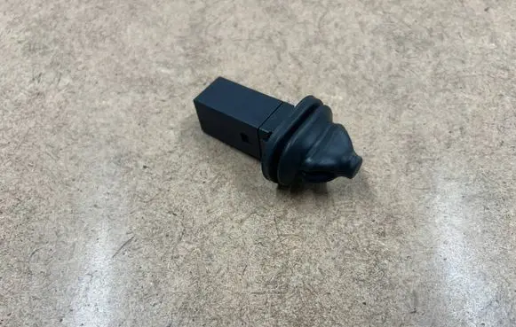 BMW 3 E46 Fuel tank opening switch 51178228939 8228939 82289392