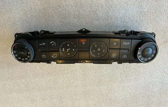 Mercedes-Benz E W211 Climate control unit 2118300385 Q00112103 A2118300385