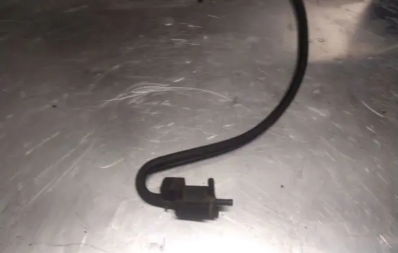 Volvo S80 Vacuum valve 72224003 9155936
