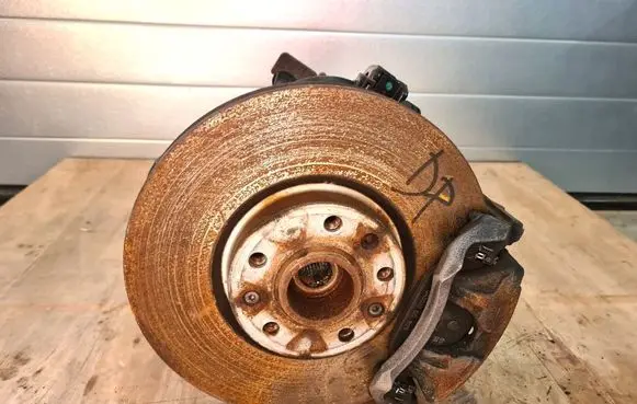 Opel Astra L Front wheel hub 9825606280