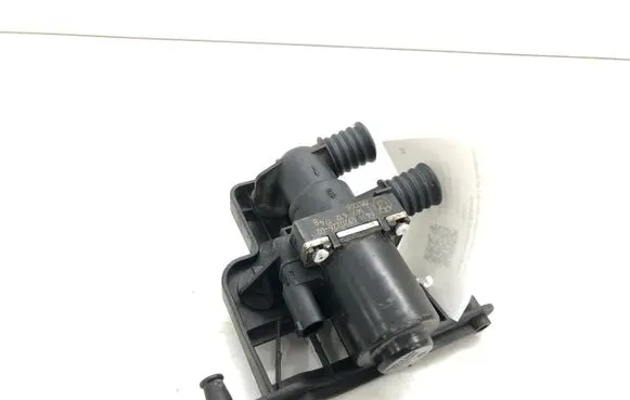 BMW 5 E60 E61 Coolant heater control valve 6920226 64116920226