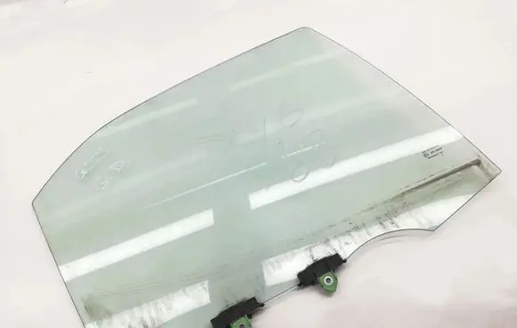 Toyota Yaris XP210 Rear door window glass 