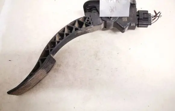 Jeep Patriot Accelerator throttle pedal 04891585ab 07109b3b