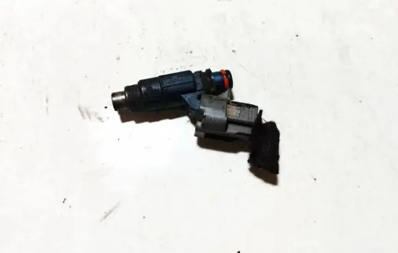 Mazda 626 Fuel injector inp781 781985b