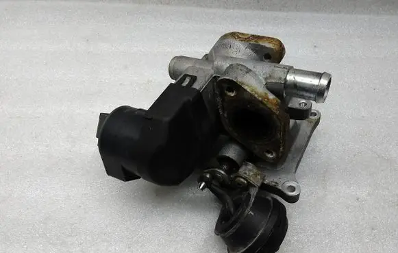 Volvo XC60 EGR valve cooler 31422119