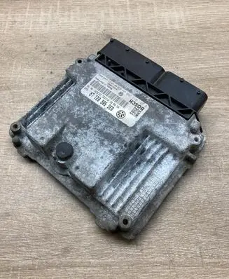 Volkswagen PASSAT B6 Engine control unit/module ECU 03G906021LR 0281013260