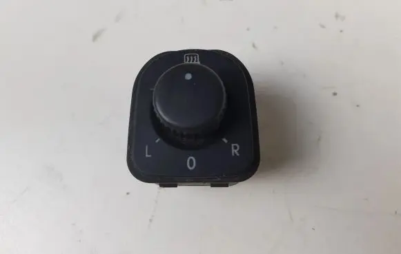 Volkswagen PASSAT B6 Wing mirror switch 1K0959565F
