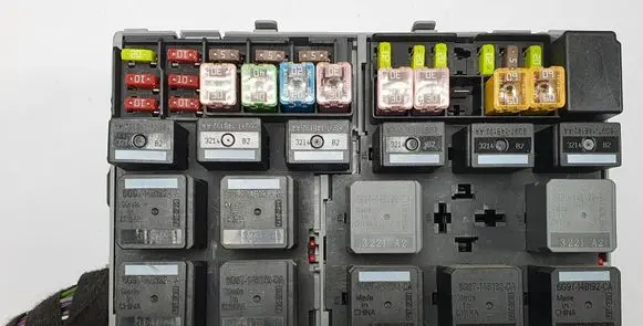 Ford Transit Fuse box set 6C1T-14A067-CB