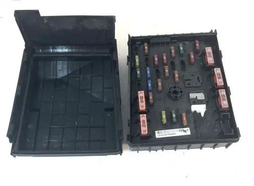 Volkswagen PASSAT B6 Fuse module 3C0937125