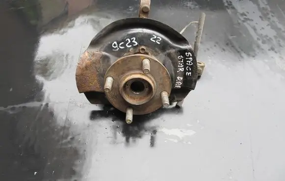 Mitsubishi Space Star Front wheel hub spindle knuckle