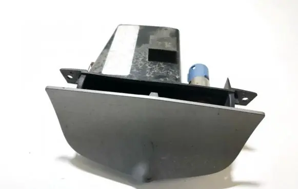 Chrysler 300 - 300C Car ashtray 1000109c 52879