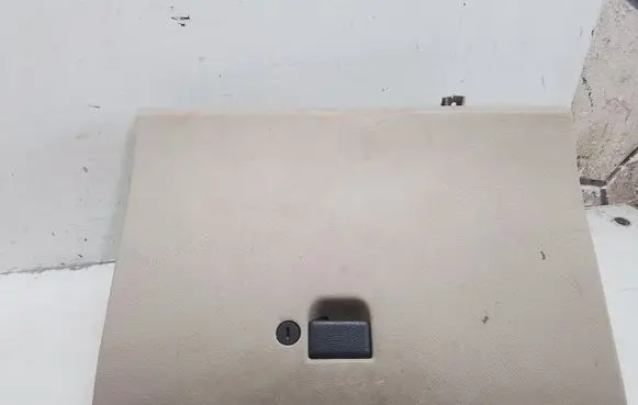 Nissan Terrano Glove box