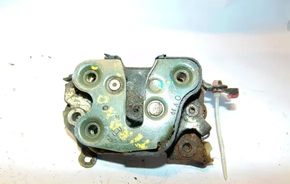 Nissan Terrano Front door lock 8050278G60