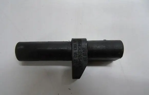 Mercedes-Benz C W203 Crankshaft position sensor 0031532728
