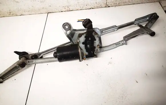 Volvo V70 Front wiper linkage and motor 8648345