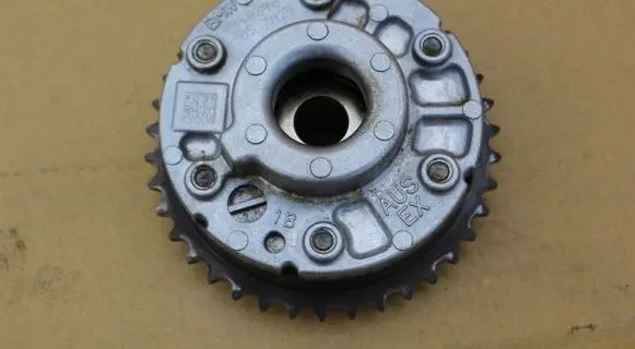 BMW 1 E82 E88 Camshaft pulley/ VANOS 7540348